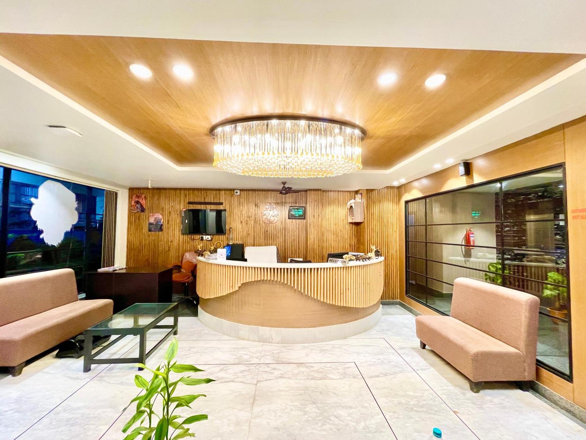 Hotel Rb International ! Puri Near-Sea-Beach-And-Temple Fully-Air-Conditioned-Hotel With-Lift-And-Card Payment Accepted-Parking-Facility, Best Hotel In Puri Kültér fotó