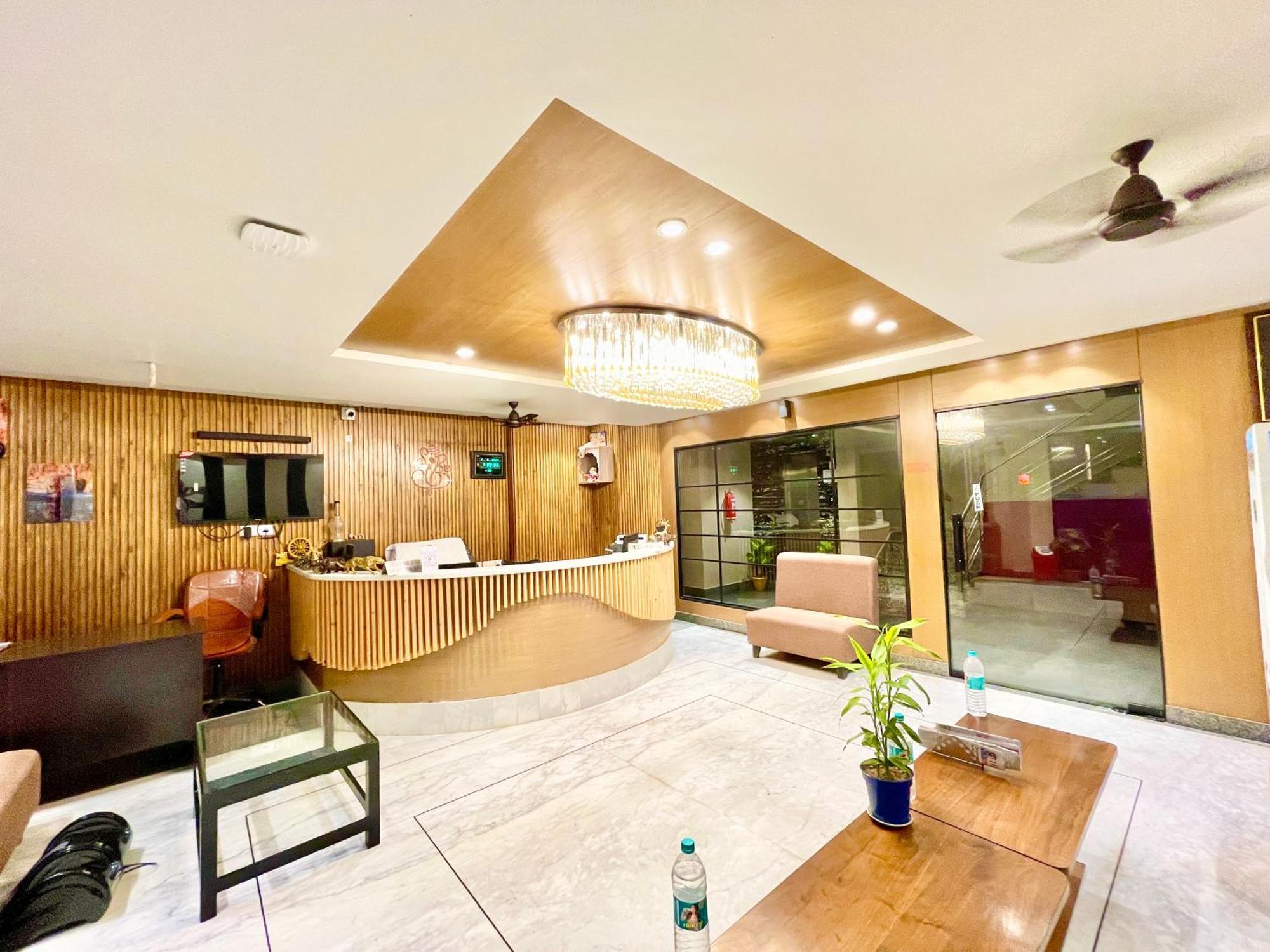 Hotel Rb International ! Puri Near-Sea-Beach-And-Temple Fully-Air-Conditioned-Hotel With-Lift-And-Card Payment Accepted-Parking-Facility, Best Hotel In Puri Kültér fotó