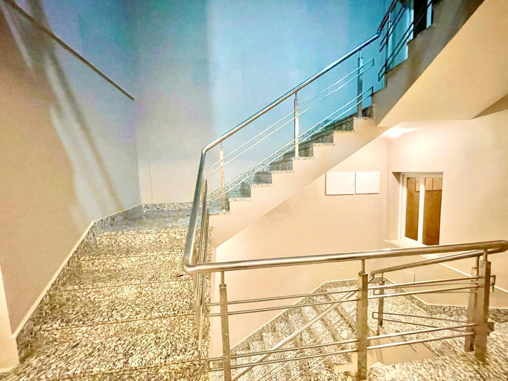 Hotel Rb International ! Puri Near-Sea-Beach-And-Temple Fully-Air-Conditioned-Hotel With-Lift-And-Card Payment Accepted-Parking-Facility, Best Hotel In Puri Kültér fotó