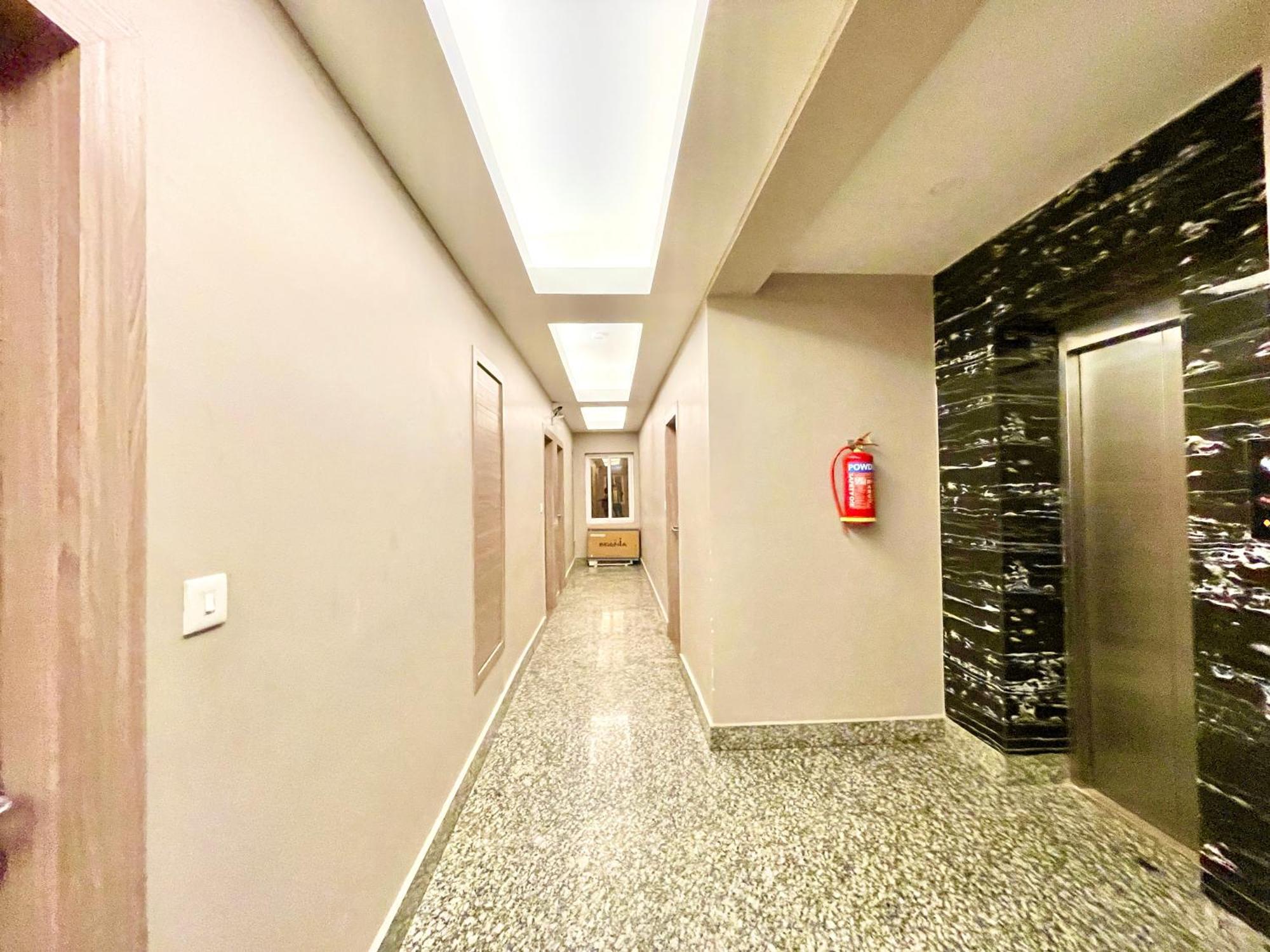 Hotel Rb International ! Puri Near-Sea-Beach-And-Temple Fully-Air-Conditioned-Hotel With-Lift-And-Card Payment Accepted-Parking-Facility, Best Hotel In Puri Kültér fotó