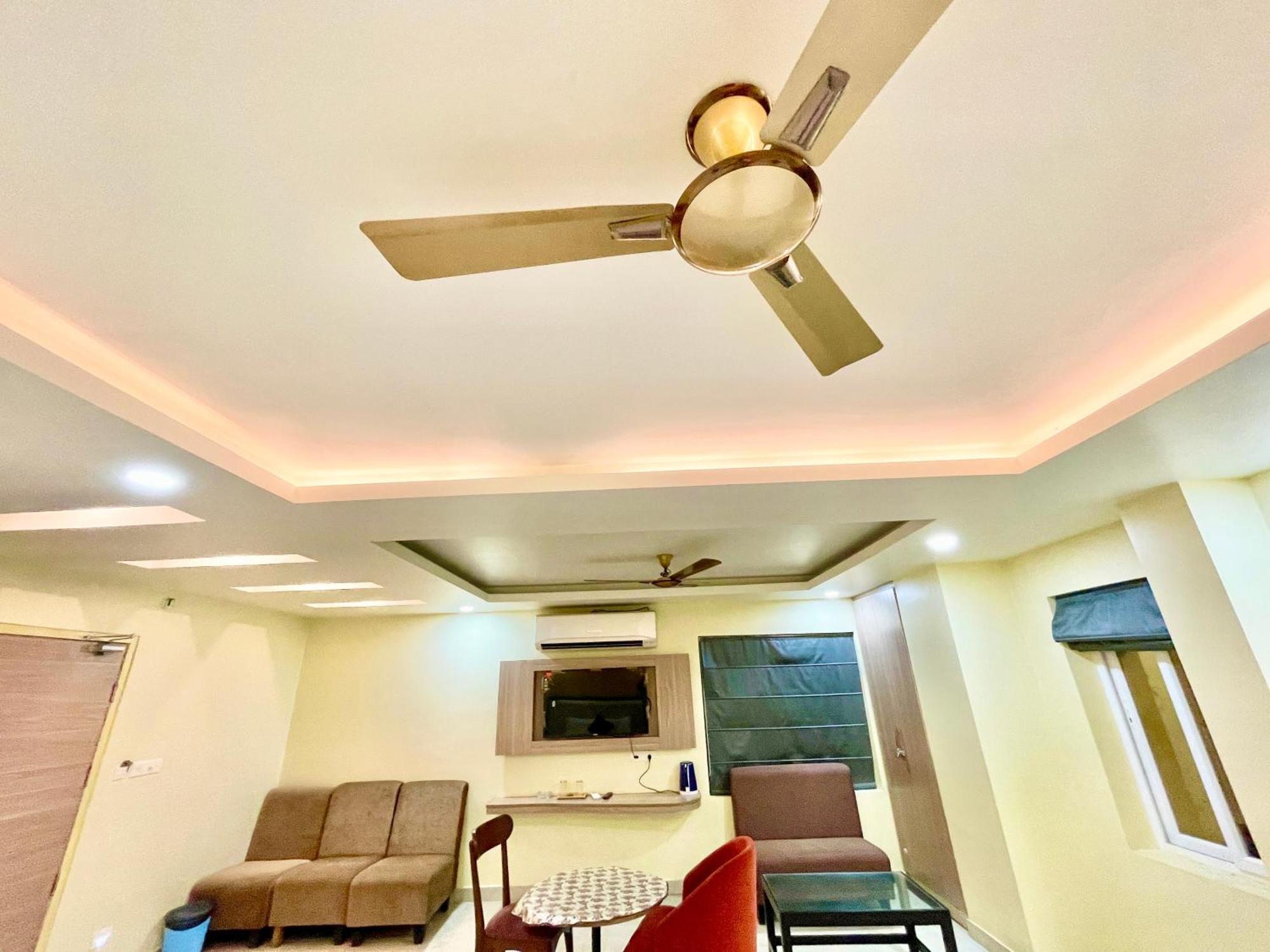 Hotel Rb International ! Puri Near-Sea-Beach-And-Temple Fully-Air-Conditioned-Hotel With-Lift-And-Card Payment Accepted-Parking-Facility, Best Hotel In Puri Kültér fotó