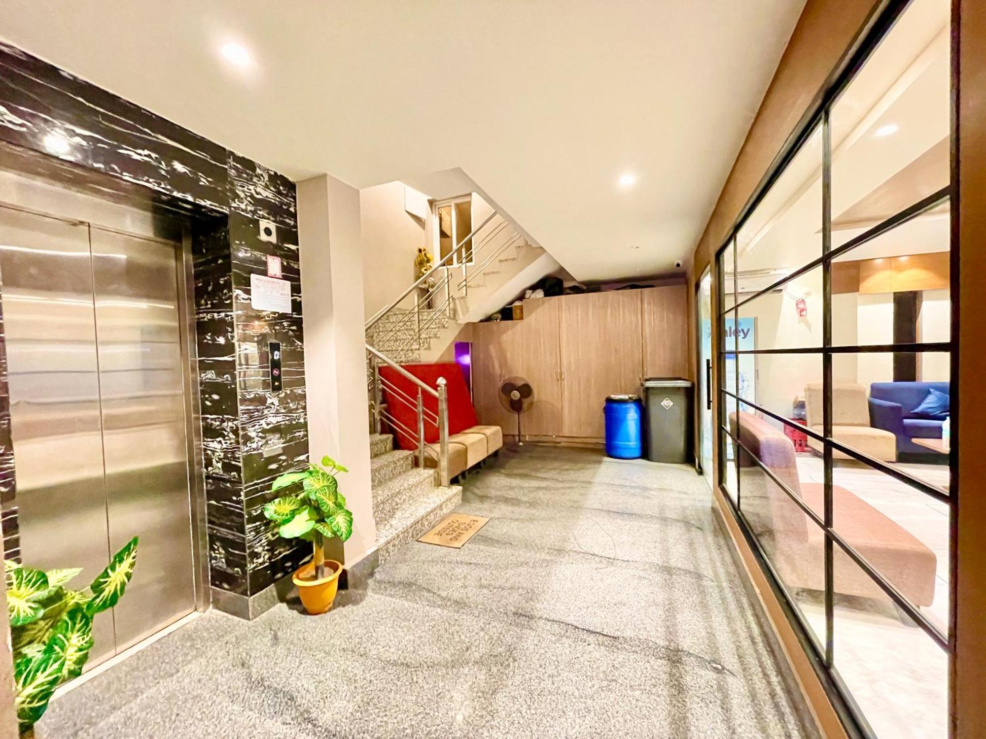 Hotel Rb International ! Puri Near-Sea-Beach-And-Temple Fully-Air-Conditioned-Hotel With-Lift-And-Card Payment Accepted-Parking-Facility, Best Hotel In Puri Kültér fotó