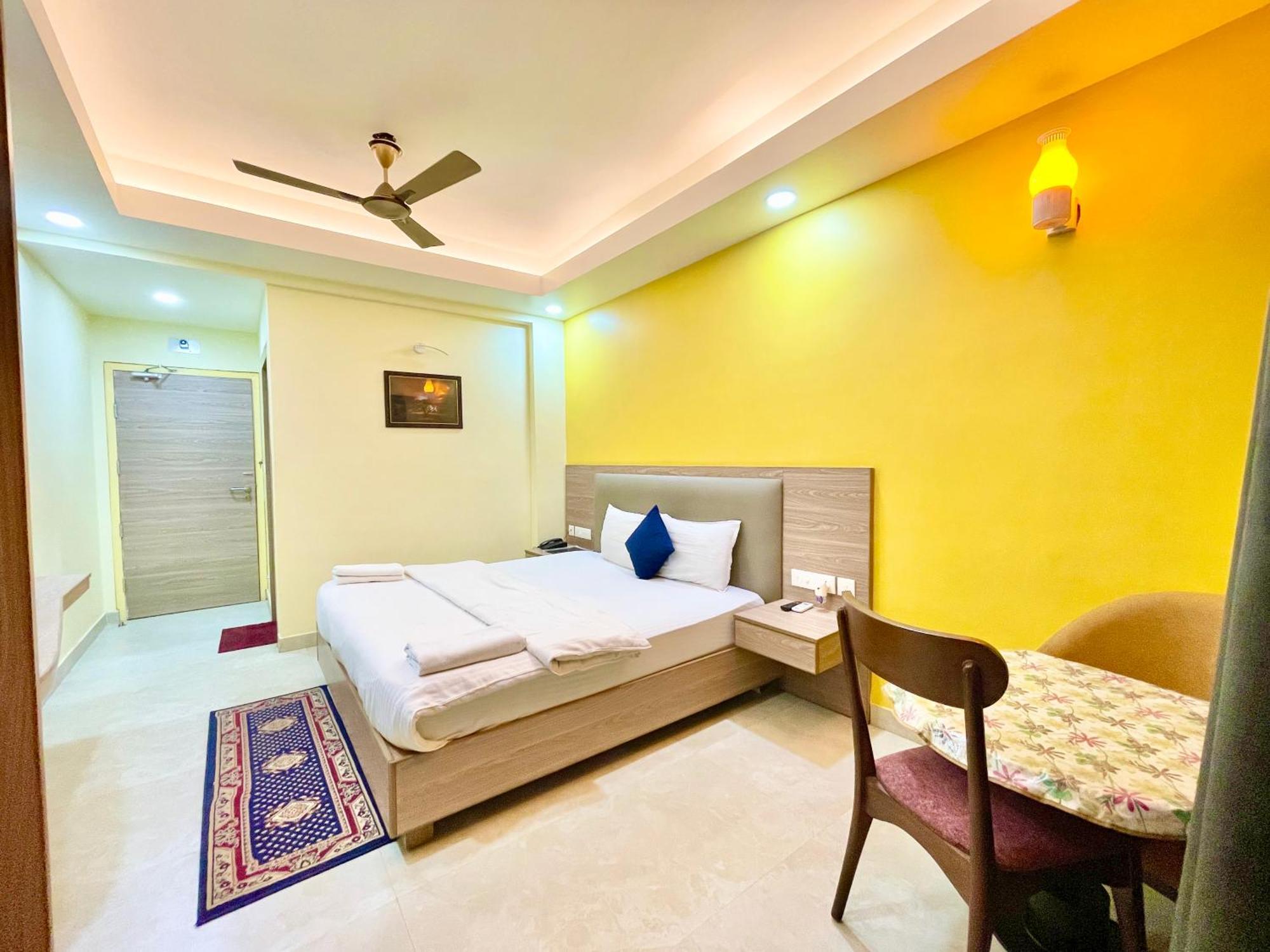 Hotel Rb International ! Puri Near-Sea-Beach-And-Temple Fully-Air-Conditioned-Hotel With-Lift-And-Card Payment Accepted-Parking-Facility, Best Hotel In Puri Kültér fotó