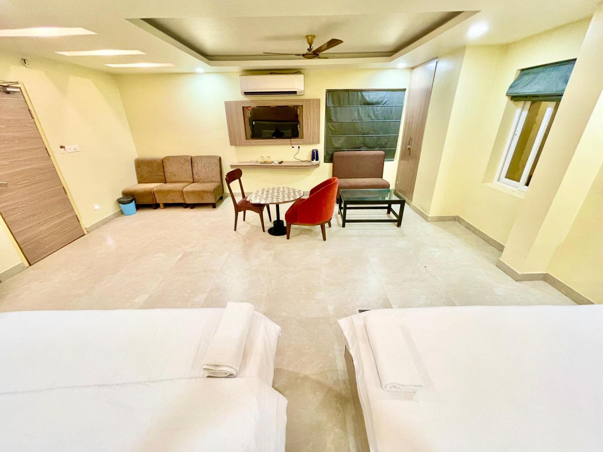 Hotel Rb International ! Puri Near-Sea-Beach-And-Temple Fully-Air-Conditioned-Hotel With-Lift-And-Card Payment Accepted-Parking-Facility, Best Hotel In Puri Kültér fotó