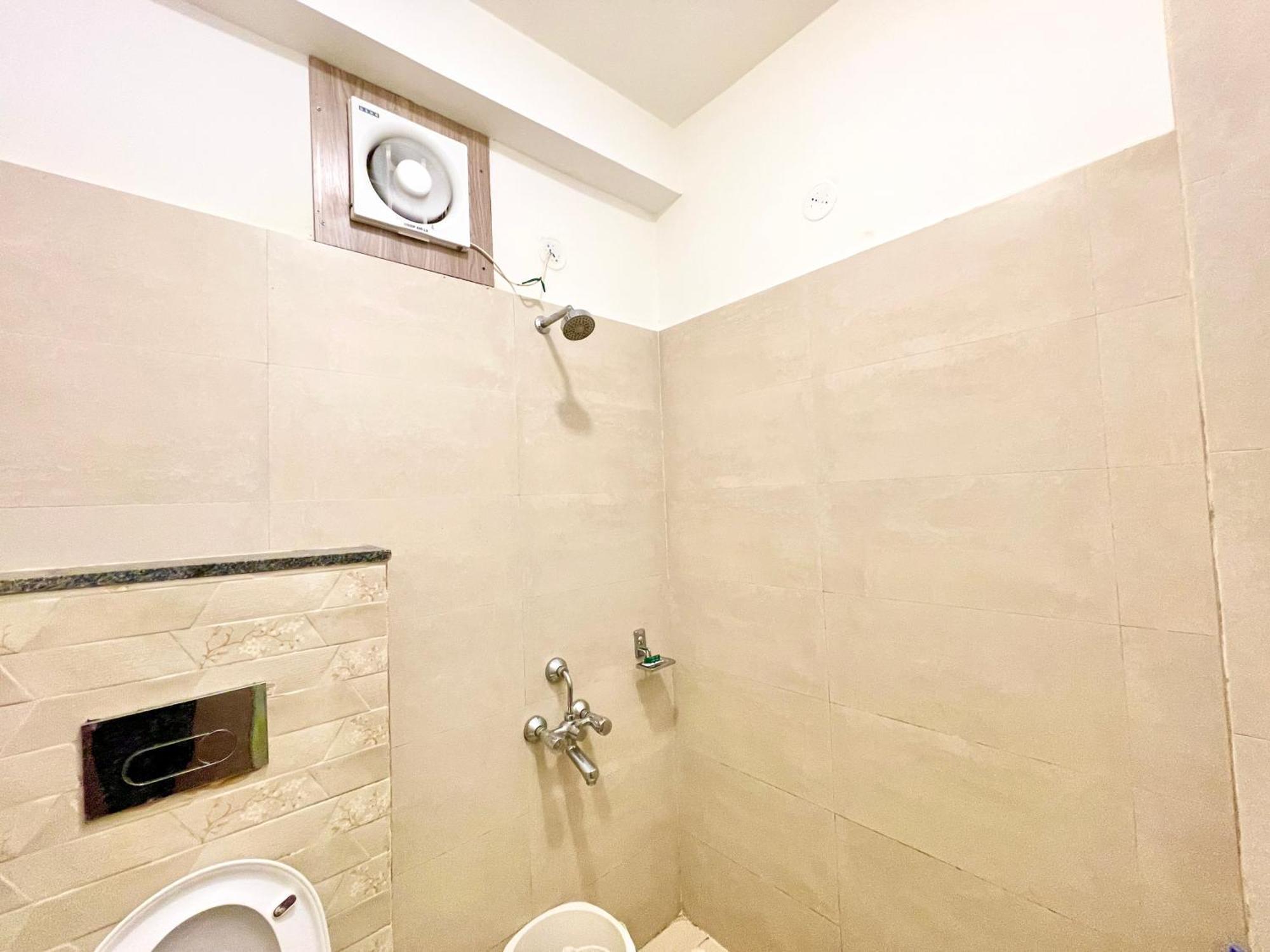 Hotel Rb International ! Puri Near-Sea-Beach-And-Temple Fully-Air-Conditioned-Hotel With-Lift-And-Card Payment Accepted-Parking-Facility, Best Hotel In Puri Kültér fotó