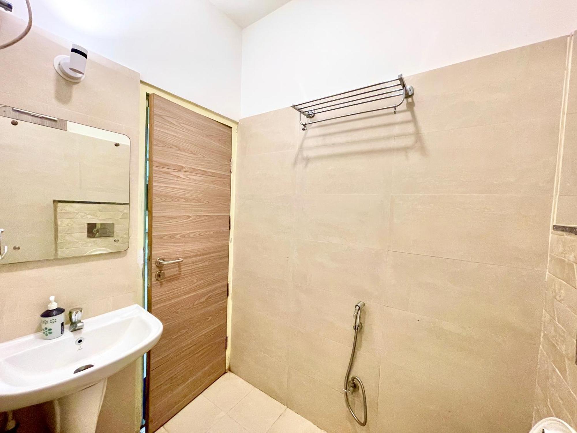 Hotel Rb International ! Puri Near-Sea-Beach-And-Temple Fully-Air-Conditioned-Hotel With-Lift-And-Card Payment Accepted-Parking-Facility, Best Hotel In Puri Kültér fotó